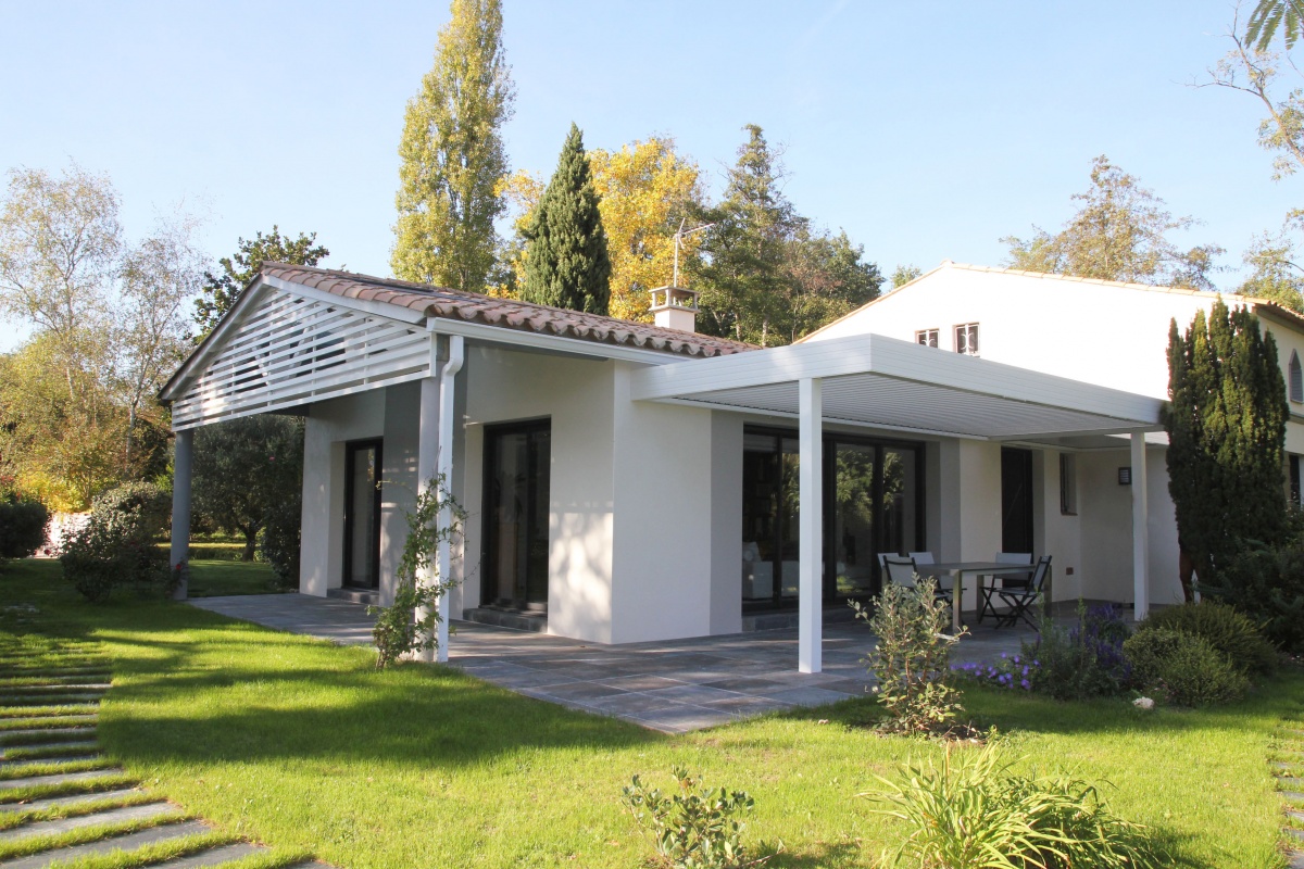 VILLA B : Vue auvents